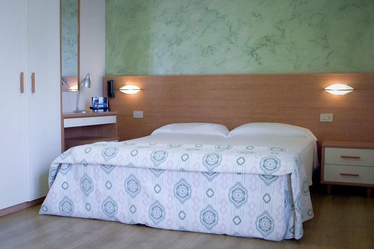 Hotel Rado Лидо ди Йезоло Екстериор снимка